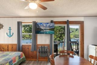 Artilla Cove Cabin 4 - Lake views - Outdoor pool - Branson - 3