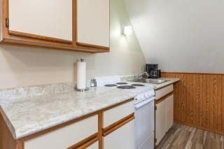 Artilla Cove Cabin 10- Lake views- Pool & Hot Tub - Branson - 1