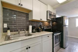 Lighthouse Lodge - 1 bedroom Lake View - 15 Min to - Kimberling City - 9