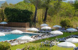 Grand Prix Hôtel & Restaurant - Le Castellet - 0