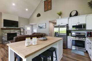 Lake House Retreat - Private Hot Tub - Lampe - 6