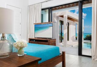 Brise De Mer 2 BR Villa - Beachfront - 2