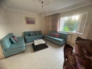 Sunny and Spacious flat - 9