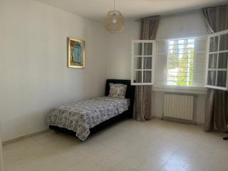 Sunny and Spacious flat - Dar Mimoun Bey - 4