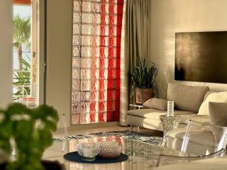 Beachfront 2-Bedroom, Sleeps 6, Pool, Restaurants - Albir - 4
