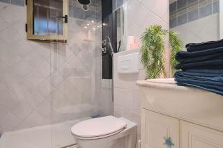 TOULON Cap Brun Jacuzzi privé été comme hiver à 300 m de la plage - Toulon - 2