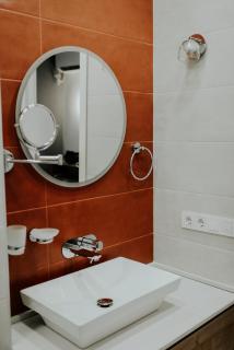 Skyline Luxury Suites - Tbilisi - 9