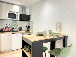 Le Jardin de la Cathédrale - T2 - Centre Ville - Emplacement & Vue Extraordinaires - 7