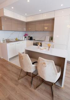 Uranus Luxury Studio Apartment - Timişoara - 5
