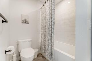 Elegant Townhouse In The Heart of Calgary - Calgary - 5
