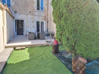 Belle maison au bord du plan d'eau - 1