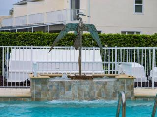 Clermont Family Townhouse Pool & Arcade near Disney - 3