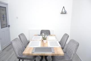 Modern Retreat Your Birkenhead Heaven, A Peaceful Getaway - Birkenhead - 3