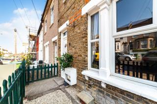 Riverdale Residence 4 Beds - Plumstead - 1