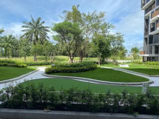 Modern Laguna Skypark apartments by Lofty - - 3