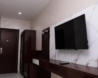 Formula 2 Hotels and Suites - Ewu - 9