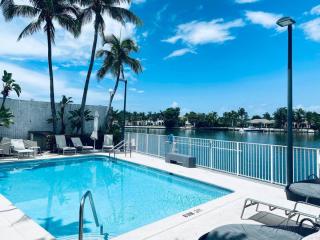1BR 2BA Beach Condo Parking WiFi - Miami Beach - 0