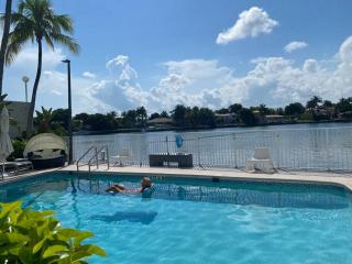 1BR 2BA Beach Condo Parking WiFi - Miami Beach - 8
