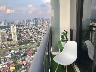 Amazing 1 bedroom with pool, gym and stunning view at heart of Makati - Manila - 4