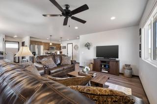 The Hills Hideaway - Lakota Homes - 5