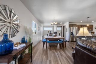 The Hills Hideaway - Lakota Homes - 4