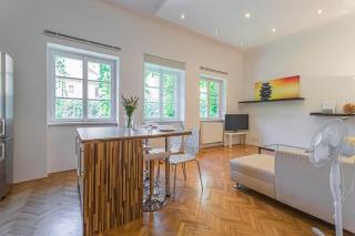 Josef Manes birth house, All Sights Walkable, Old Town Square - Praga - 9