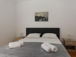 Apartment Perina - Comfort Two Bedroom Apartment with Terrace and Sea View - Sutivan - 1