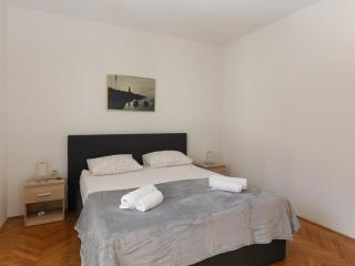 Apartment Perina - Comfort Two Bedroom Apartment with Terrace and Sea View - 2