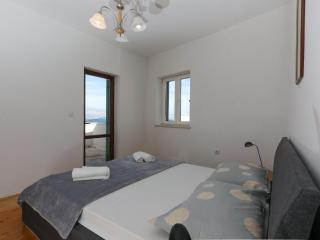Apartment Perina - Comfort Two Bedroom Apartment with Terrace and Sea View - 4