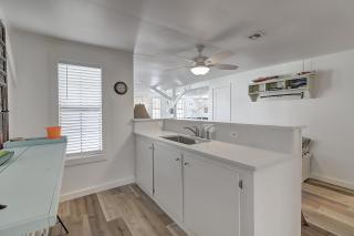 Dolphin Bay CV424 - Port Aransas - 6