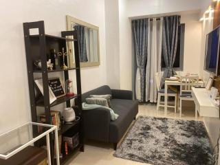 1BR CONDO Fame Residences Mandaluyong- Be My Guest Staycation- Near SM Megamall, Greenfield District, & Ortigas - Manila - 1