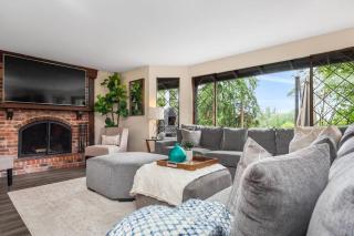 Peaceful Retreat w Pizza Oven Hottub FirePit Views - Kenmore - 6