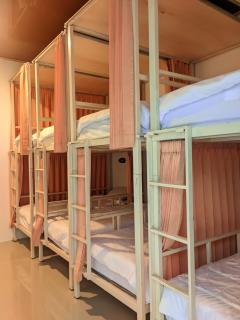 Tata Surf Hostel - Kuta Lombok - 0