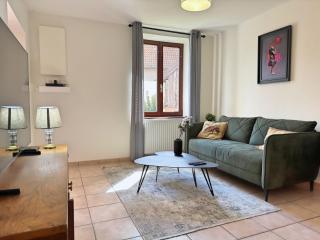 Convenient Stay with Private Parking, Smart TV & Bike Trails Nearby - Monswiller - 0