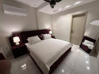 The Cozy Corner luxurious apartment & hotel - Lahore - 4