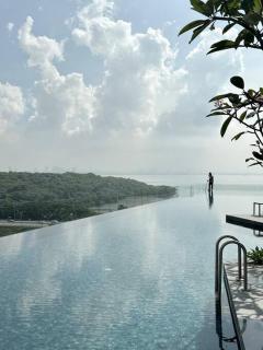 Urban Seaview with Infinity Pool, Luxury Modern Stylish 7pax 3Bedroom 3Queen - 8