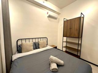 Urban Seaview with Infinity Pool, Luxury Modern Stylish 7pax 3Bedroom 3Queen - Jelutong - 4