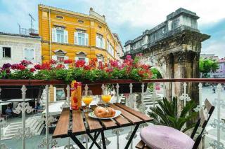 PortaAurea!Romantic balcony with a wonderful view - Pula - 8