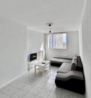 Appartement T5 Spacieux - Lione - 0