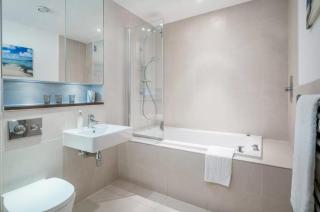 2 Bedroom Apartment Canning Town Newham ExCeL London with free Parking - Londra - 6