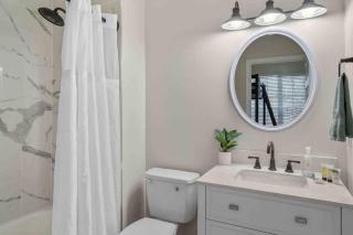 Modern Luxe Vacation, close 2 Disney, Heated Pool - Davenport - 9