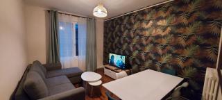 Appartement idéalement situé, vue mer et port, proche centre - 8