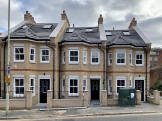 Luxury 2 Bed 2 Bath - Central Watford - Watford - 3