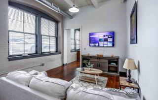 NY Style Loft with KingBed - Rochester - 4