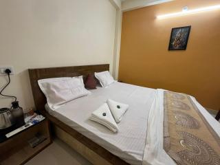 Hotel SHIVASHRAY Luxury Stays & Inn - Ujjain - 9