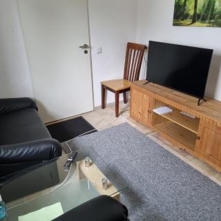 Ferienwohnung für Monteure 3 Zi, Wohnzimmer 1x, Küche, Bad, 1Gäste WC - Bliesmengen - 2