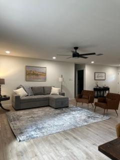 Hillside House Room 2 - Tyler - 2