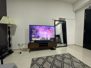 Kyra Homestay Centrus SOHO Cyberjaya *wifi and pool* - 9