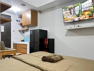 Cheapest Apt Studio Amazana with WiFi, Netflix & Pool by 2ndHome - Cileduk 1 - 0
