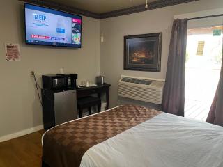 Outpost Motel - Dripping Springs - 6
